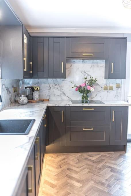 Luxury Townhouse In Workington Villa Eksteriør bilde