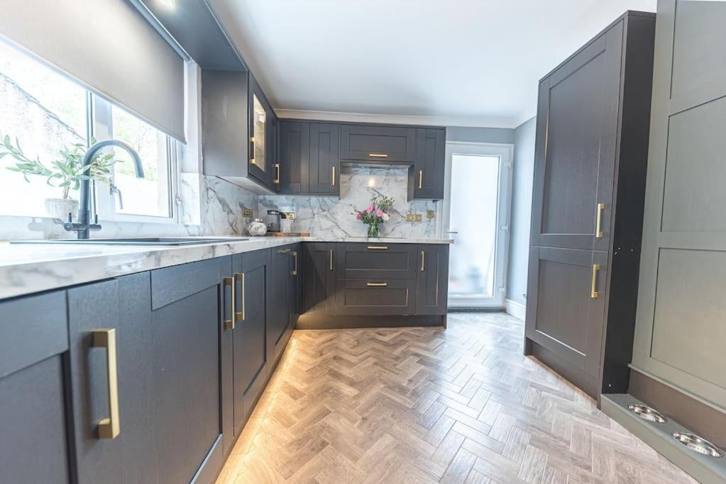 Luxury Townhouse In Workington Villa Eksteriør bilde