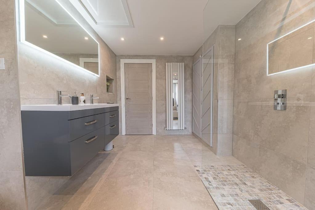 Luxury Townhouse In Workington Villa Eksteriør bilde
